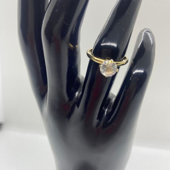 Cubic Zirconia Ring - Picture 2 of 6